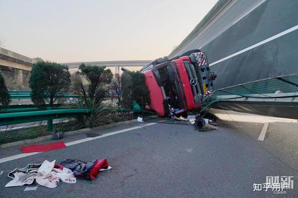京滬高速車禍最新消息，事故原因及后續(xù)處理全面解析