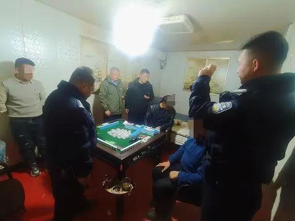 一碼一肖一特早出晚，揭示背后的違法犯罪問(wèn)題
