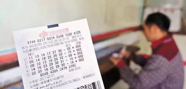 澳門今晚特馬開什么號，理性看待彩票，警惕違法犯罪風(fēng)險(xiǎn)