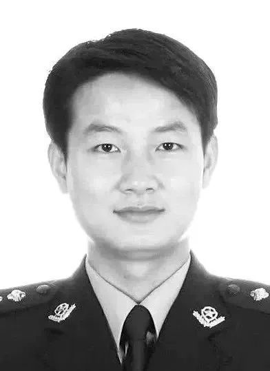 襄陽(yáng)市公安局新任命的何俊虎局長(zhǎng)，引領(lǐng)公安事業(yè)邁向新高度